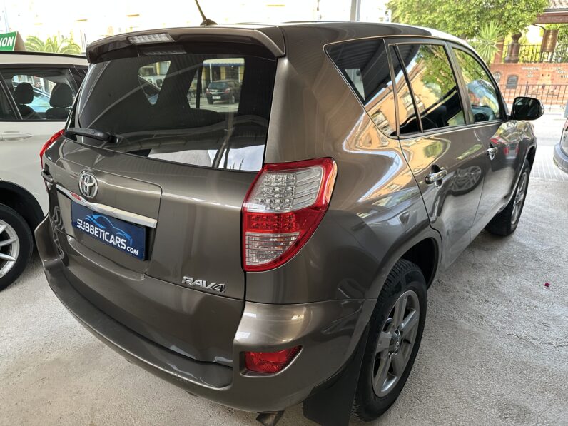 RAVV 4 III MARRON AUTO